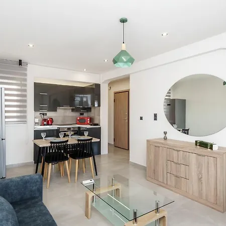 C.9 Ivy City_center *